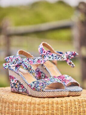 NWoB L'Artiste by Spring Step Ellimae FuschiaMulti Floral 3" Wedge Sandals
